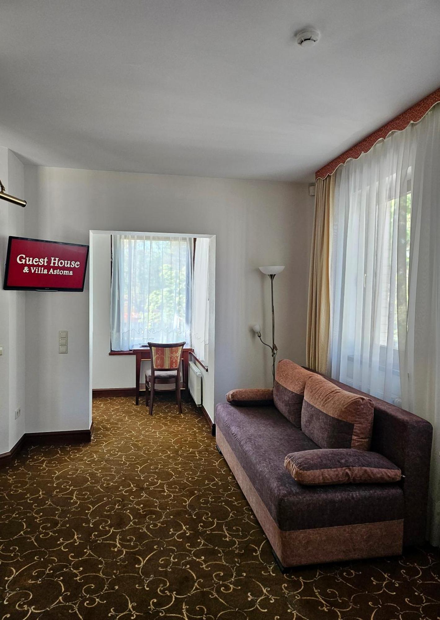 Guest House & Villa Astoma Паланга Экстерьер фото